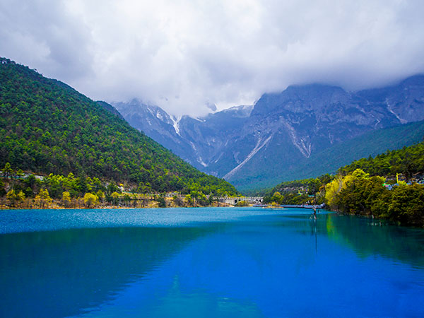 Blue Moon Valley (Shika Snow Mountain)