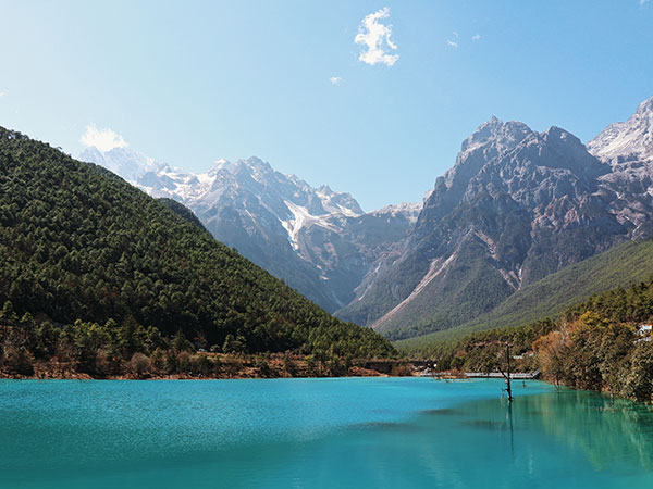 Blue Moon Valley (Shika Snow Mountain)