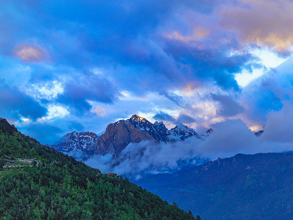 Meili Snow Mountain