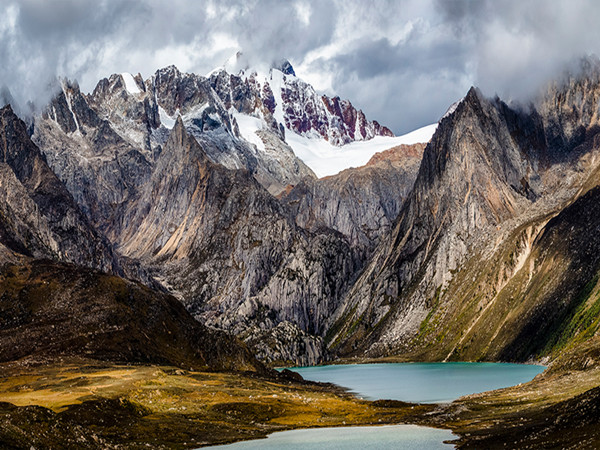 /pic/city/sichuan/sister-lake-02.jpg