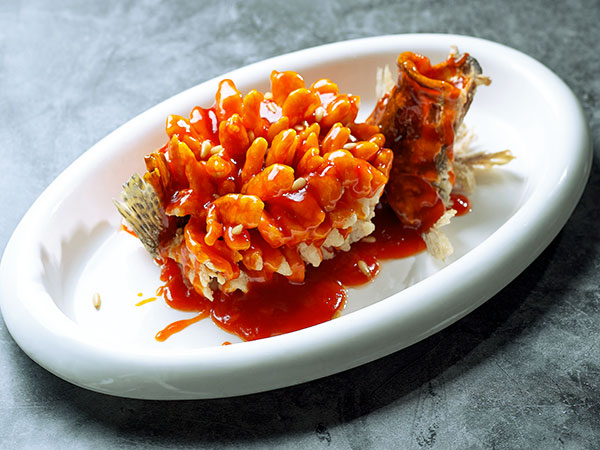 squirrel-shaped mandarin fish