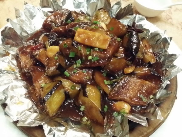 Sizzling old vinegar braised hairtail 