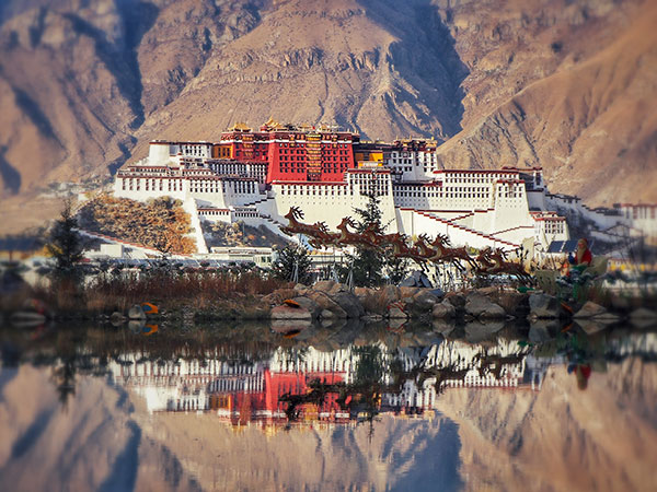 /pic/city/tibet/lhasa/attractions/Potala-Palace-18.jpg