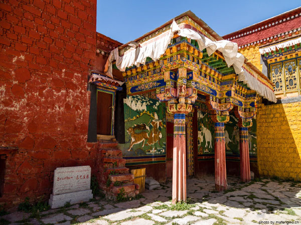 tunba manor