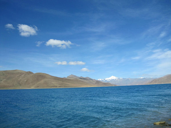 Yamdrok Lake 