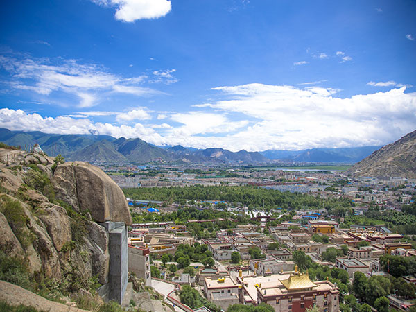 /pic/city/tibet/shigatse/shigatse-city-view-01.jpg