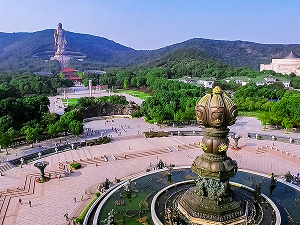 Lingshan Buddhist Palace