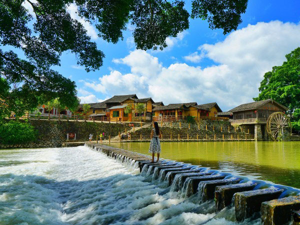 /pic/city/xiamen/attractions/yunshuiyao01.jpg