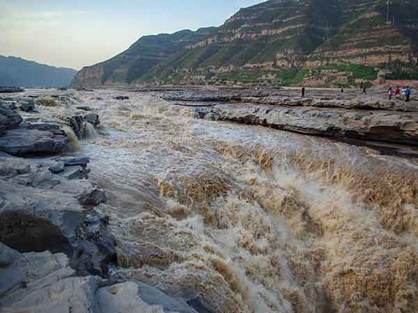 hukou waterfall
