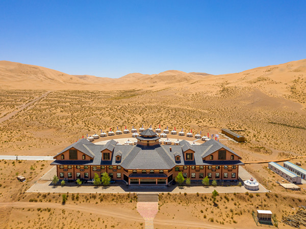 8 Days Lanzhou to Badain Jarhan Desert Group Tour
