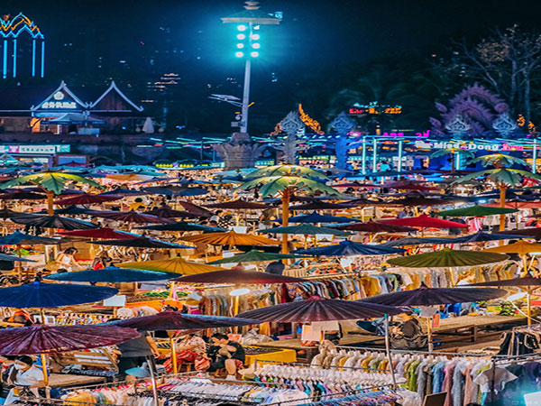 starlight night market