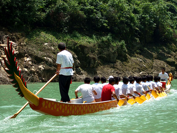 /pic/city/yangtze-river/attractions/lesser-three-gorges-6.jpg