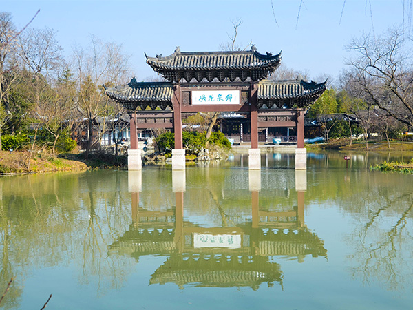 Slender West Lake