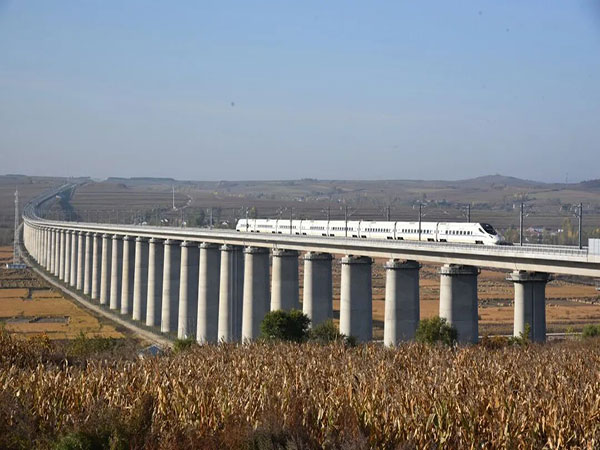 High-Speed Train from Zhangjiajie to Changsha 2026
