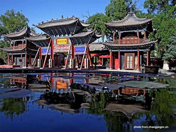 Giant Buddha Temple