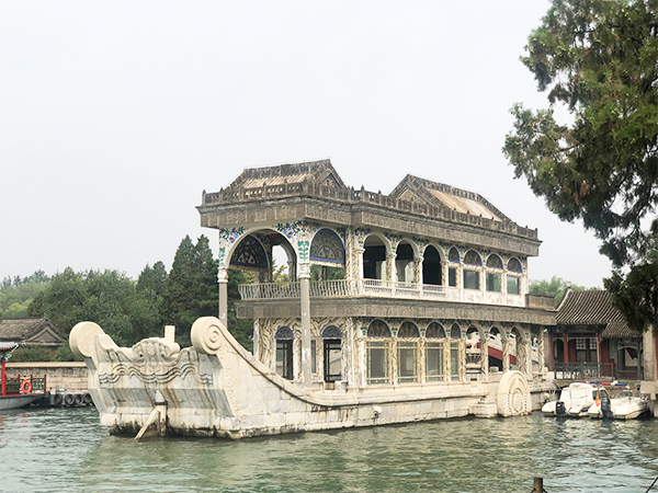 Join a Zhangjiajie and Hong Kong Group Tour