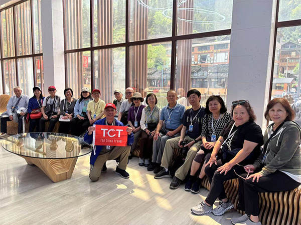 Guangzhou to Zhangjiajie: 16 Adventurers Group Tour Exploring China’s Natural and Urban Wonders