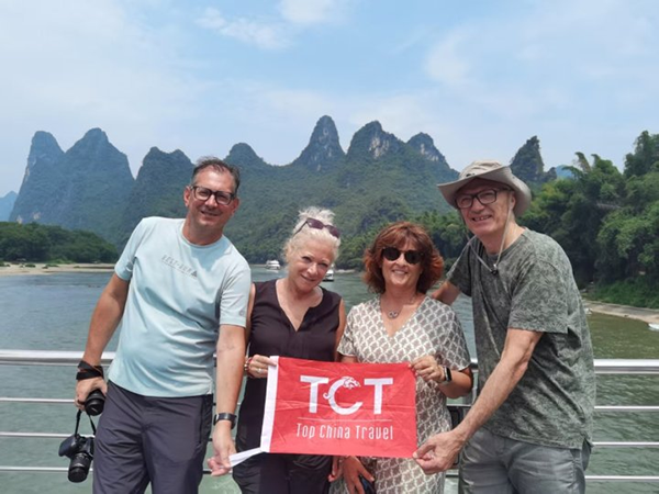 16 Days Zhangjiajie and Chengdu Wonderland Tour