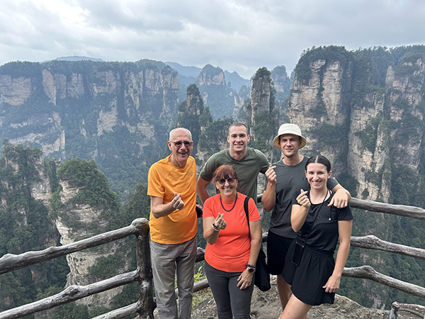 15 Days Xi'an and Zhangjiajie History and Nature Tour
