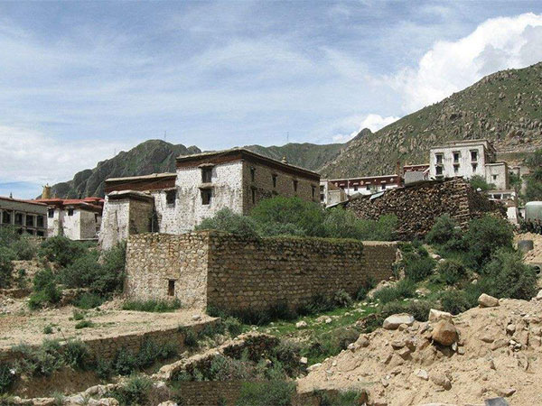 Traditional Tibet Architecture Traditional Tibet Architecture