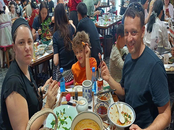 Client of TCT are enjoying the foods