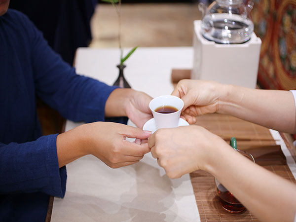 Guidelines for Canadian Visitors on Cultural Etiquette in China