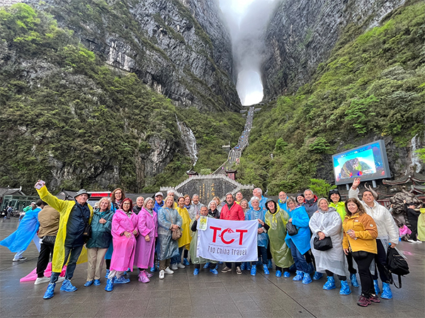 Tourits in Zhangjiajie