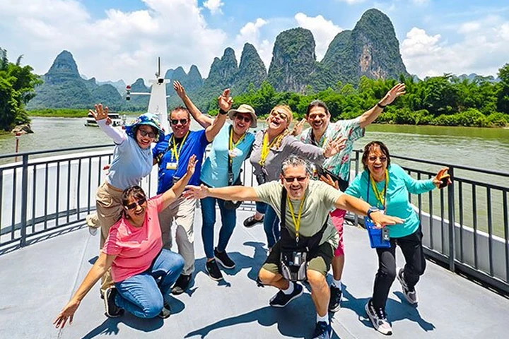 Travelers on a Li River cruise in Guilin